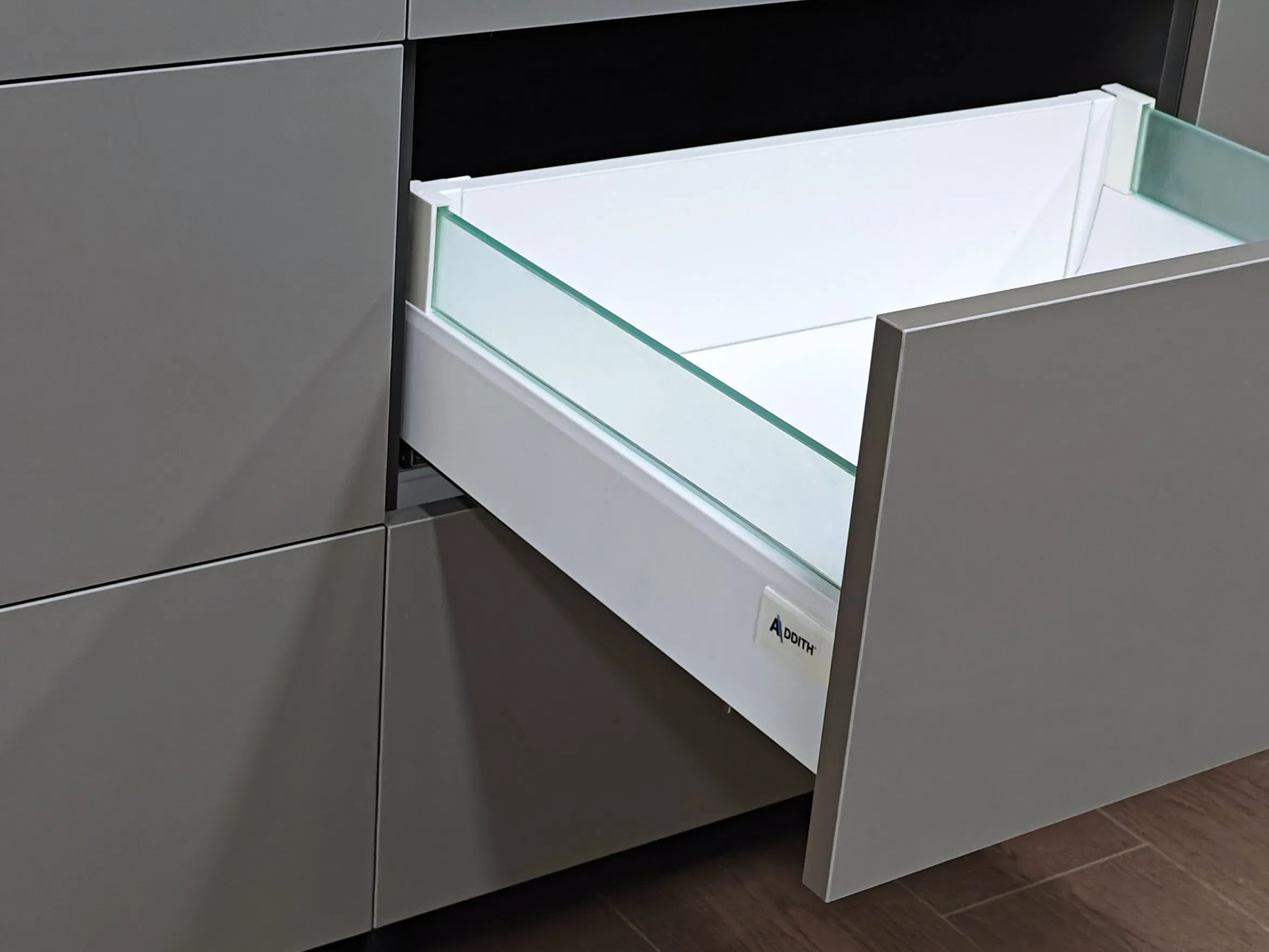 Double-Wall Drawer System for Kitchen Cabinet with Extended Side Glass