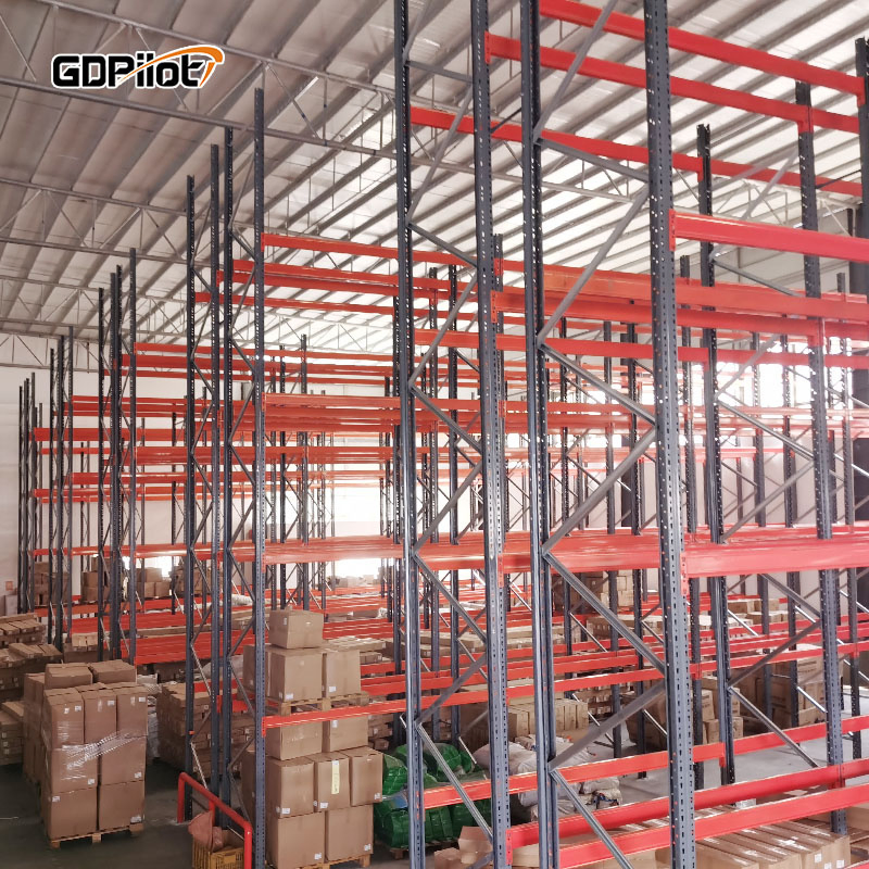 Stylish Wall Mounted Metal Shelving Unit for Retail Displays