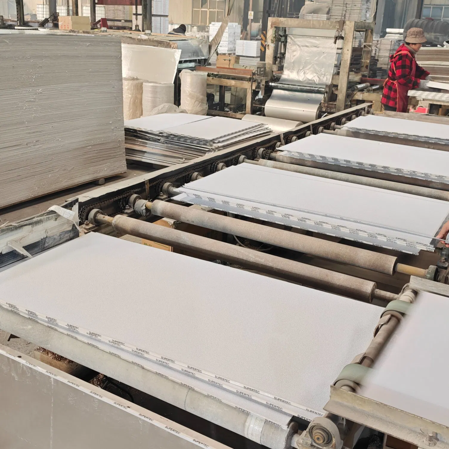 Moisture-Proof Decorative Tile: a Durable PVC Gypsum Ceiling Solution