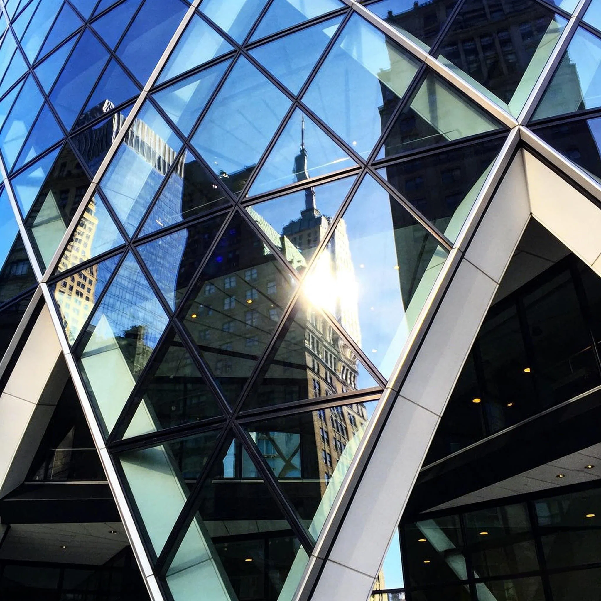 Innovative Glass Curtain Wall Solutions with Exposed Frame Design