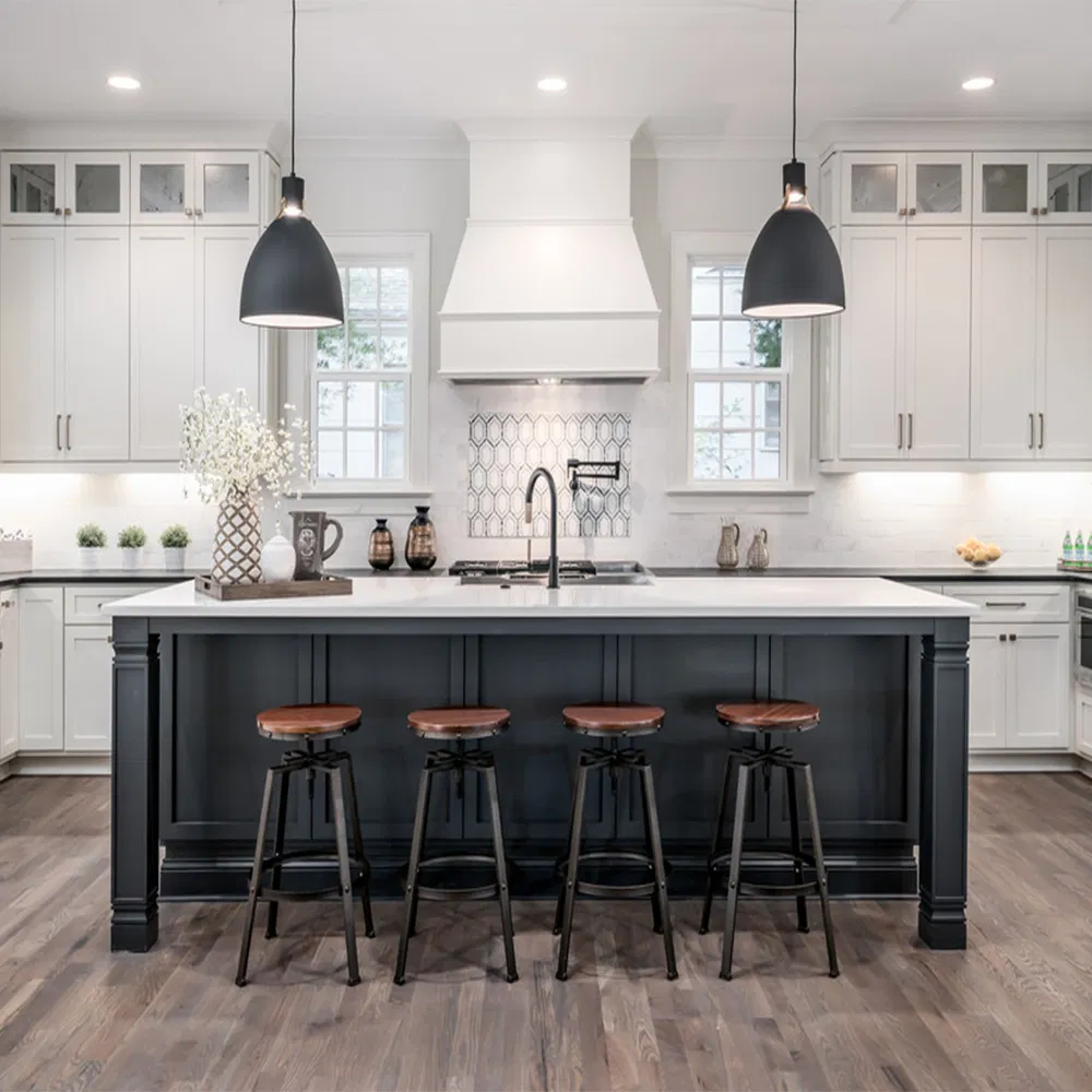 Foshan Factory Modern Custom Kitchen Storage Cabinet Shaker Design Solid Wood Lacquer Kitchen Cupboard for Villa Project