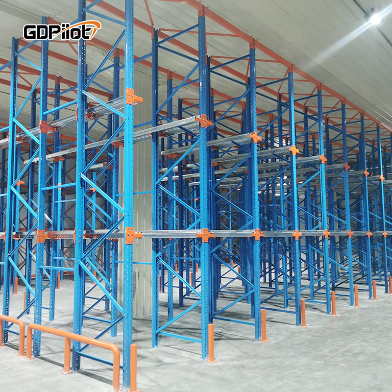 Stylish Wall Mounted Metal Shelving Unit for Retail Displays