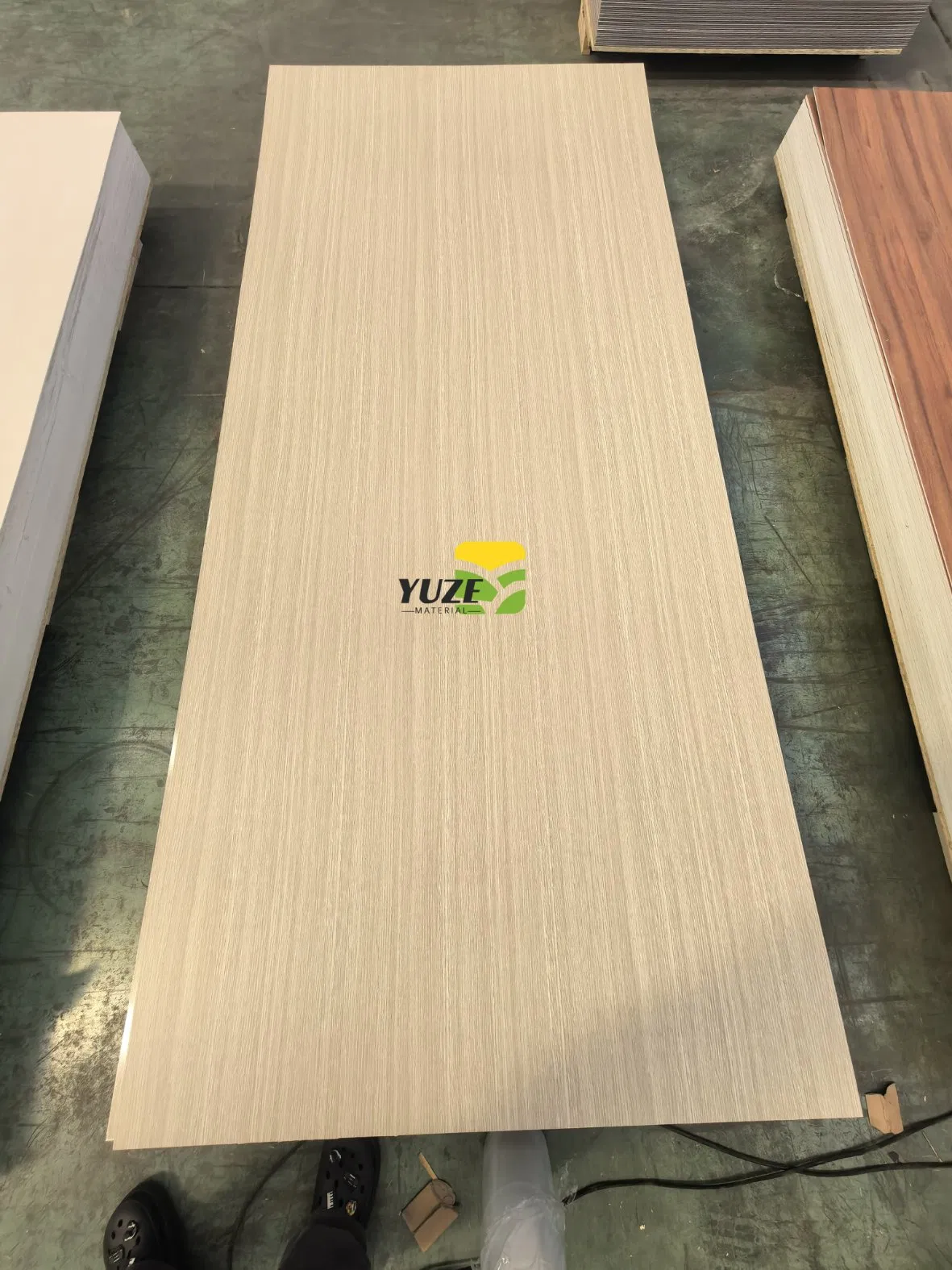 Bamboo Charcoal Wood Veneer Featuring Natural Style Finish