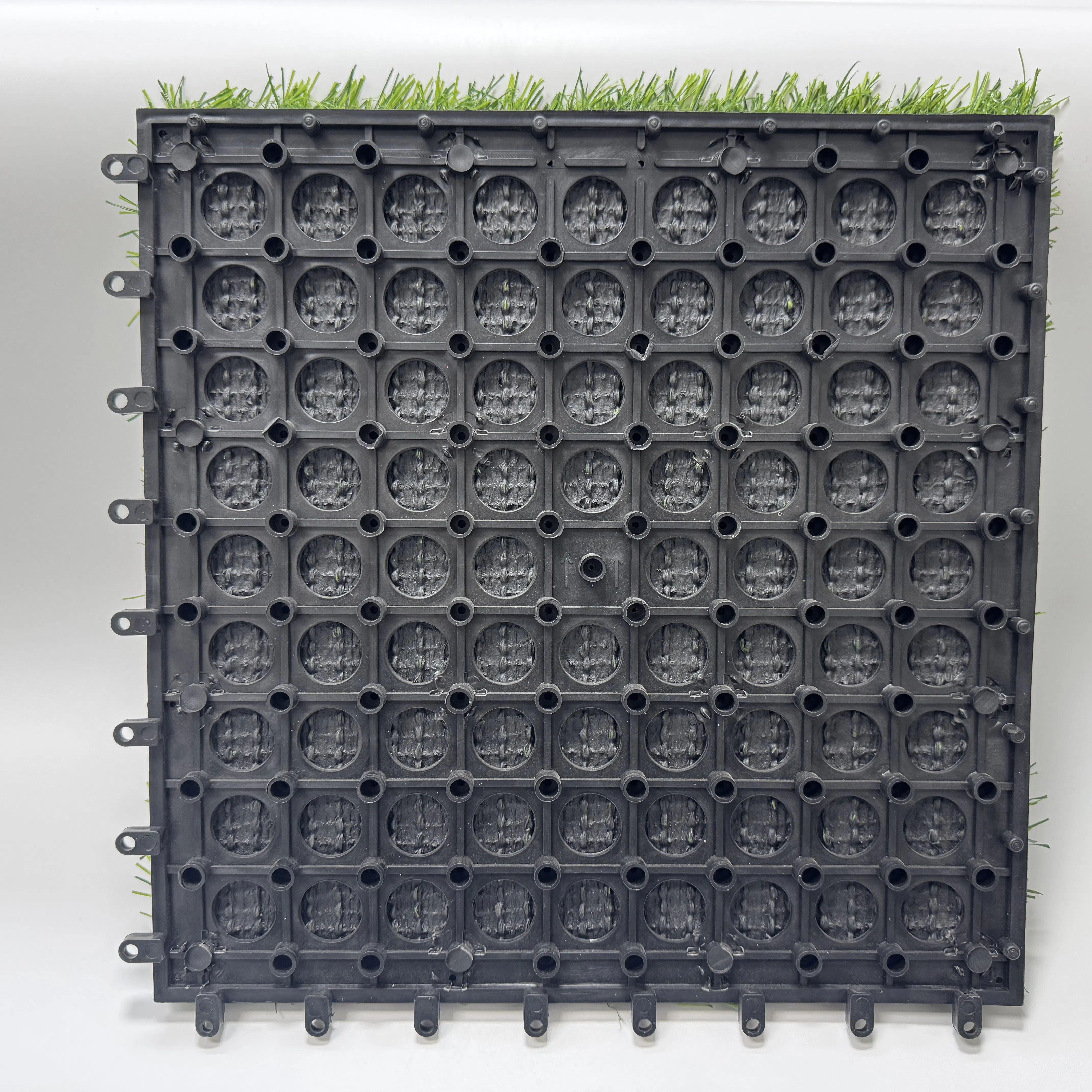 All-Season Artificial Turf - Durable and Long-Lasting Solution