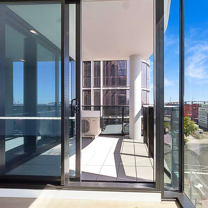 Commercial Glass Curtain Wall Solutions for Urban Spaces