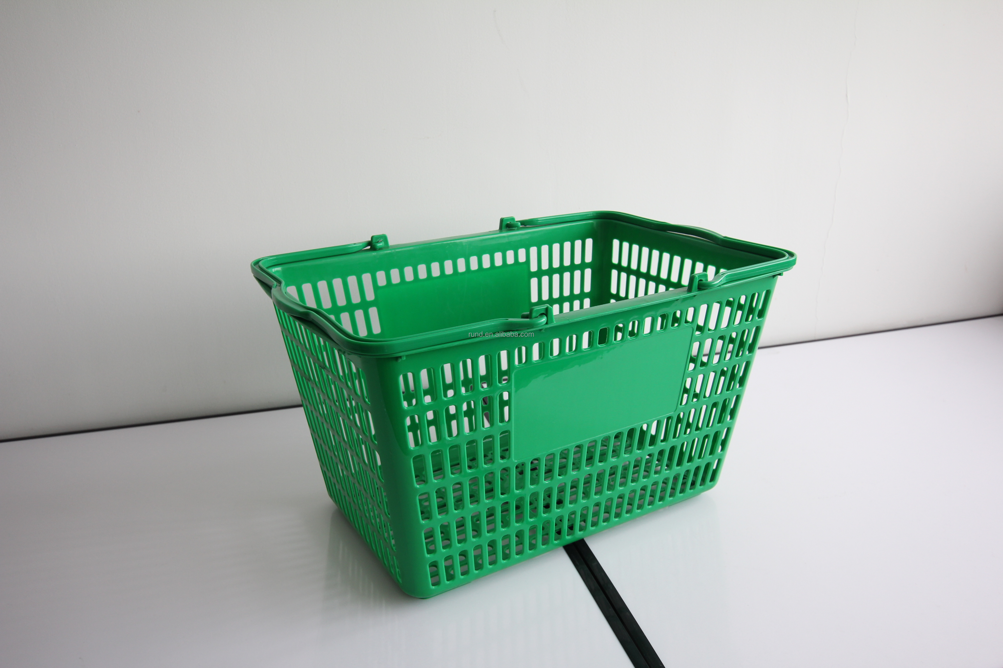 20L Supermarket PP Material Plastic Shopping Basket for Daily Use