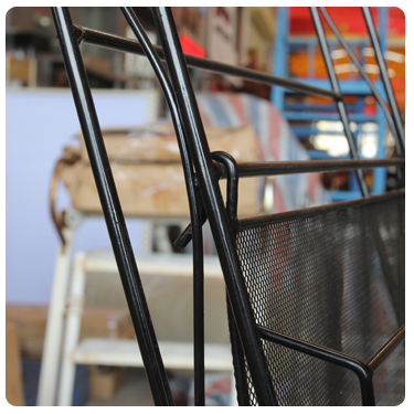 RD-B6 Modern Free Rotating Stand Newspaper and Comic Book Display Rack Metal Retail Shelf for Supermarkets