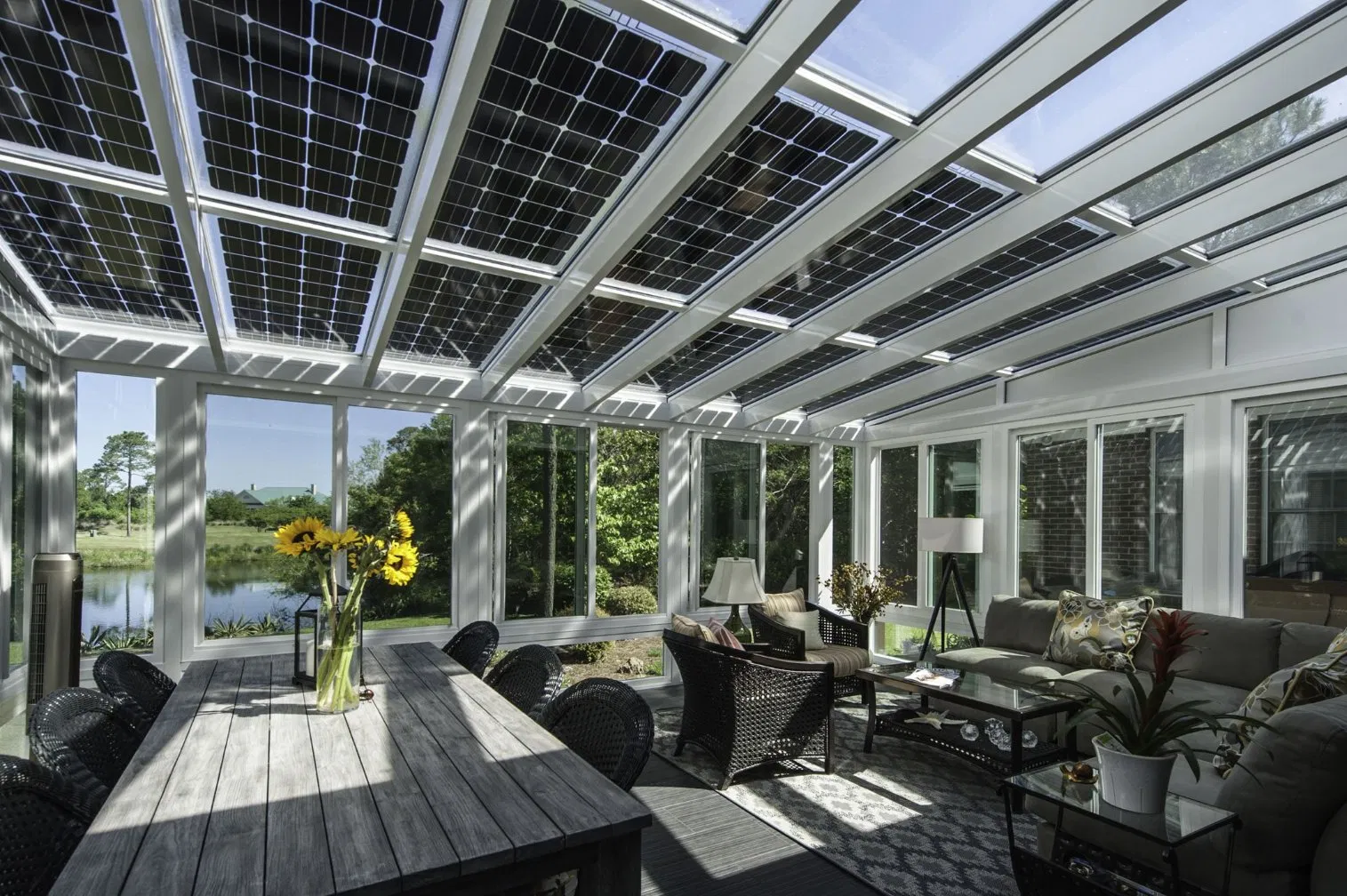 Raytech BIPV Roofing System TUV Certification 215 Solar Cells Size Solar Panel