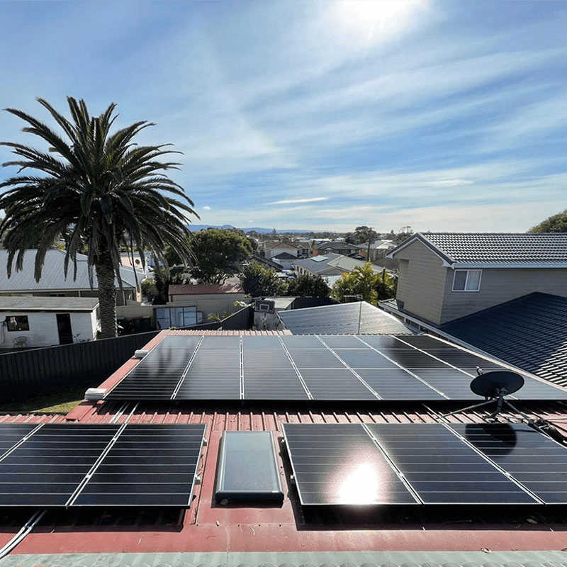 Higher Efficiency Solar Panel Shingles Roof Tiles 550W 555W 560W Shingled Solar Panel 540W