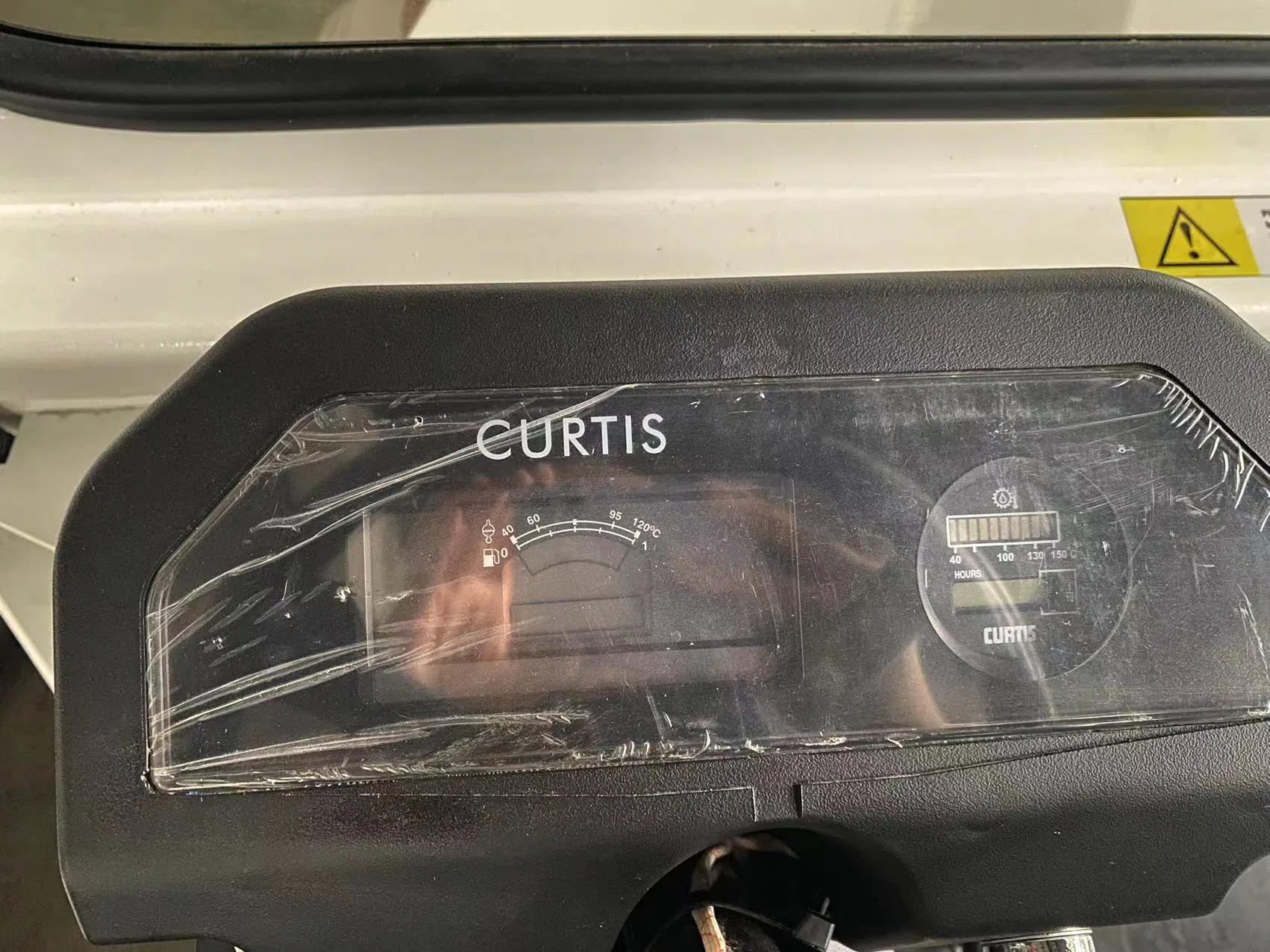 5% off Manufacture China Gp Nude Luggage Airport Drawbar Pull Diesel Electric LPG&Gas Tow Tractor Tow Hitch with ISO