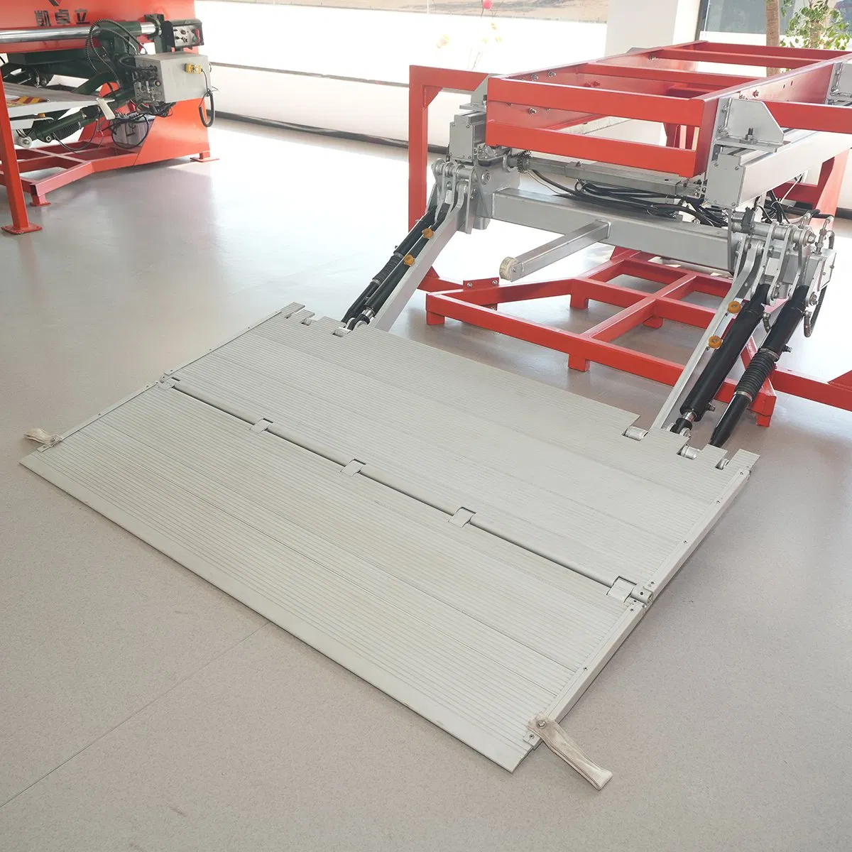 Lightweight Construction Tuckaway Electric Folding Premium Steel Truck Unloading Tail Gate Lift