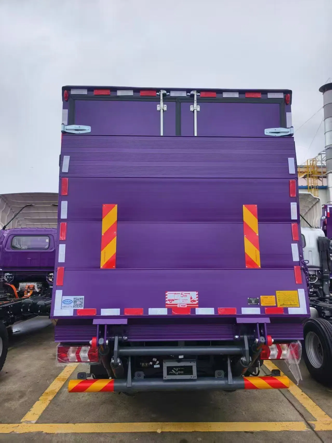 Tend-Qb15/110-La: Efficient Tail Lift for Trucks and Vans