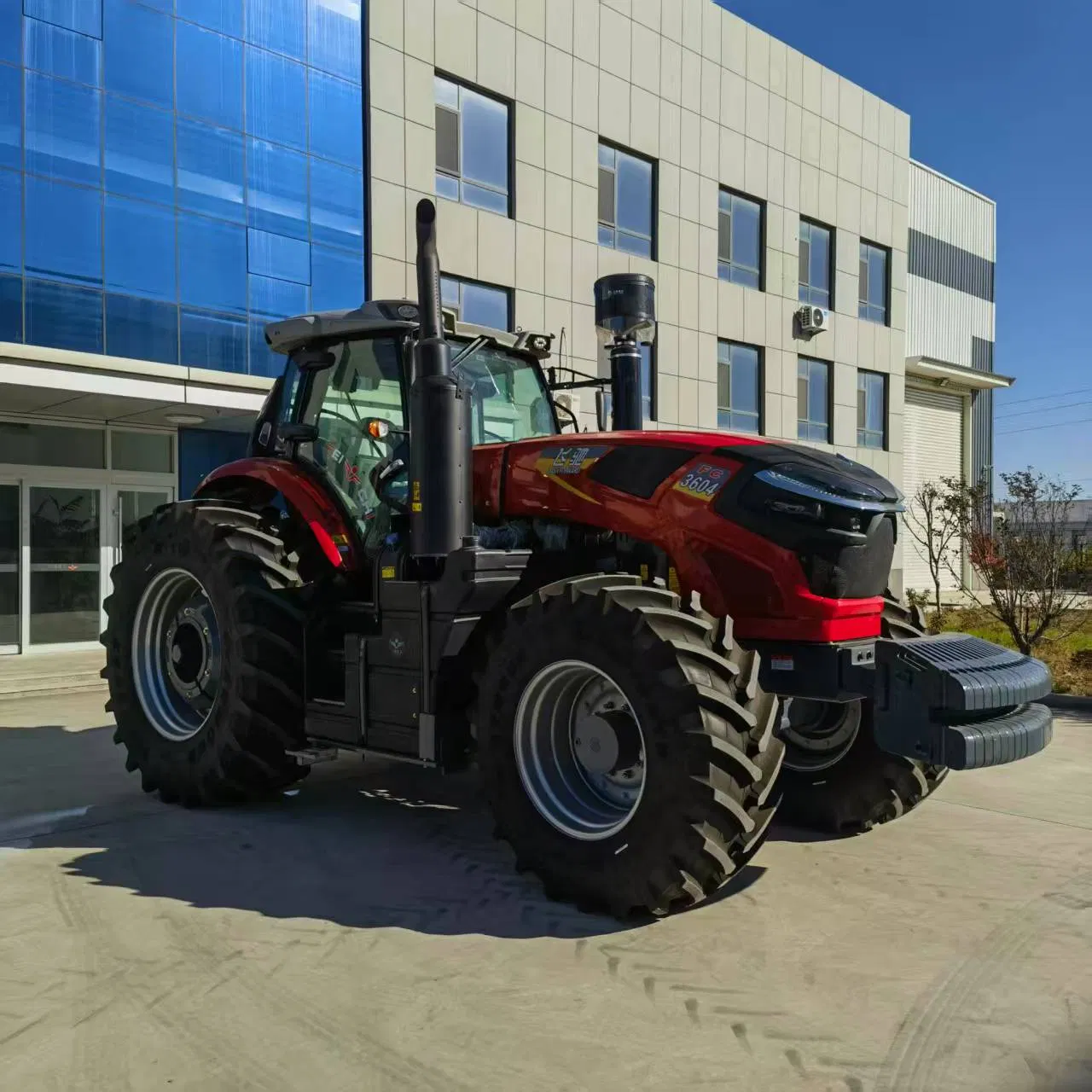 Factory Price Tow Cheap Chinese Lugong Crawler Wheel Spray Small Farming Tractor