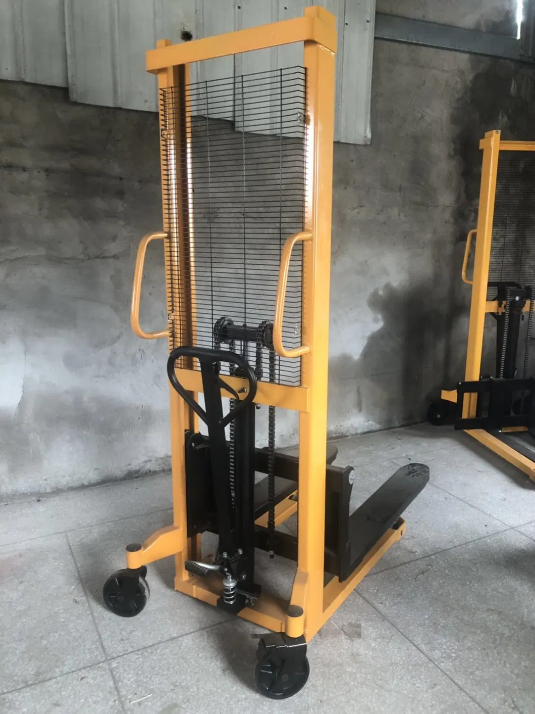 Manual Forklift Operation 3