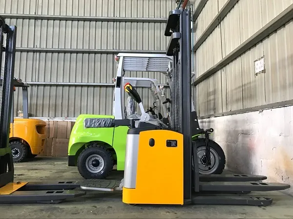 Electric Stacker View 5