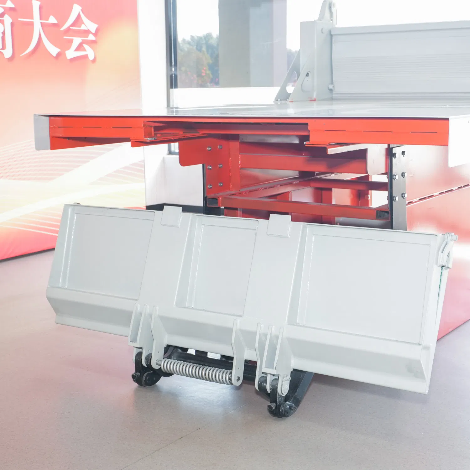 High Quality Truck Body Tail Lift Board 3000kgs Loading Unloading Steel Hydraulic