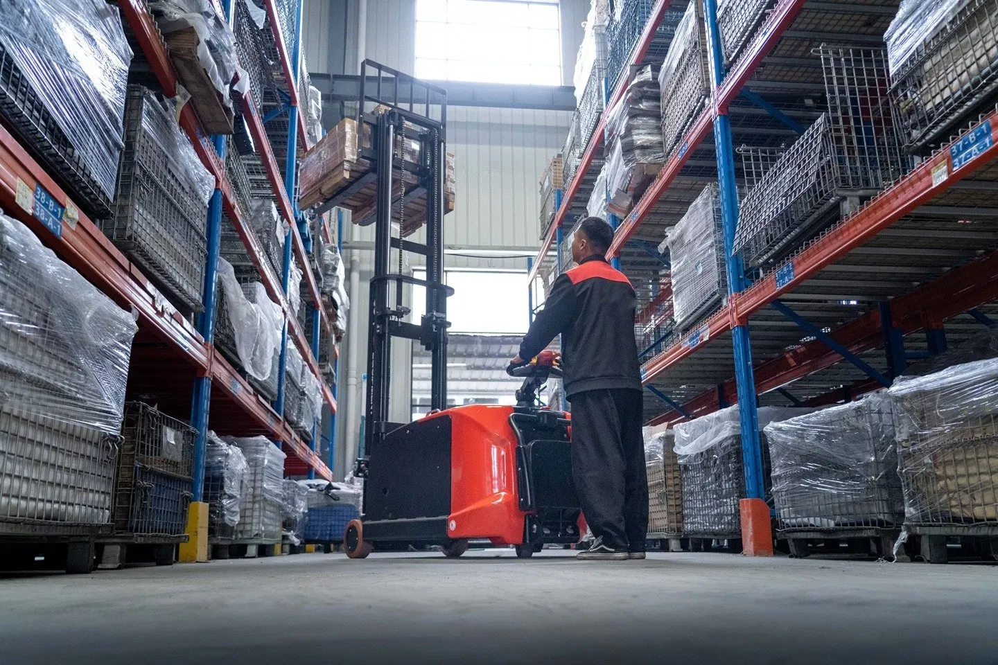 1-Ton 1.2-Ton 1.5-Tob Lifting Height 1600mm-3500mm Battery Manual Telescopic Hydraulic Mini Reach Forklift Pallet Electric Stacker