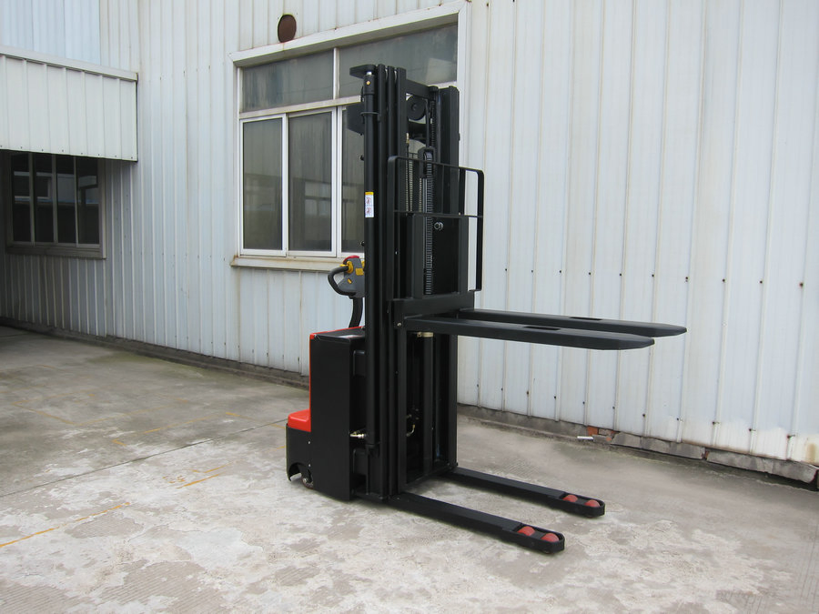 1.5 Ton Es15 Pedestrian Electric Stacker