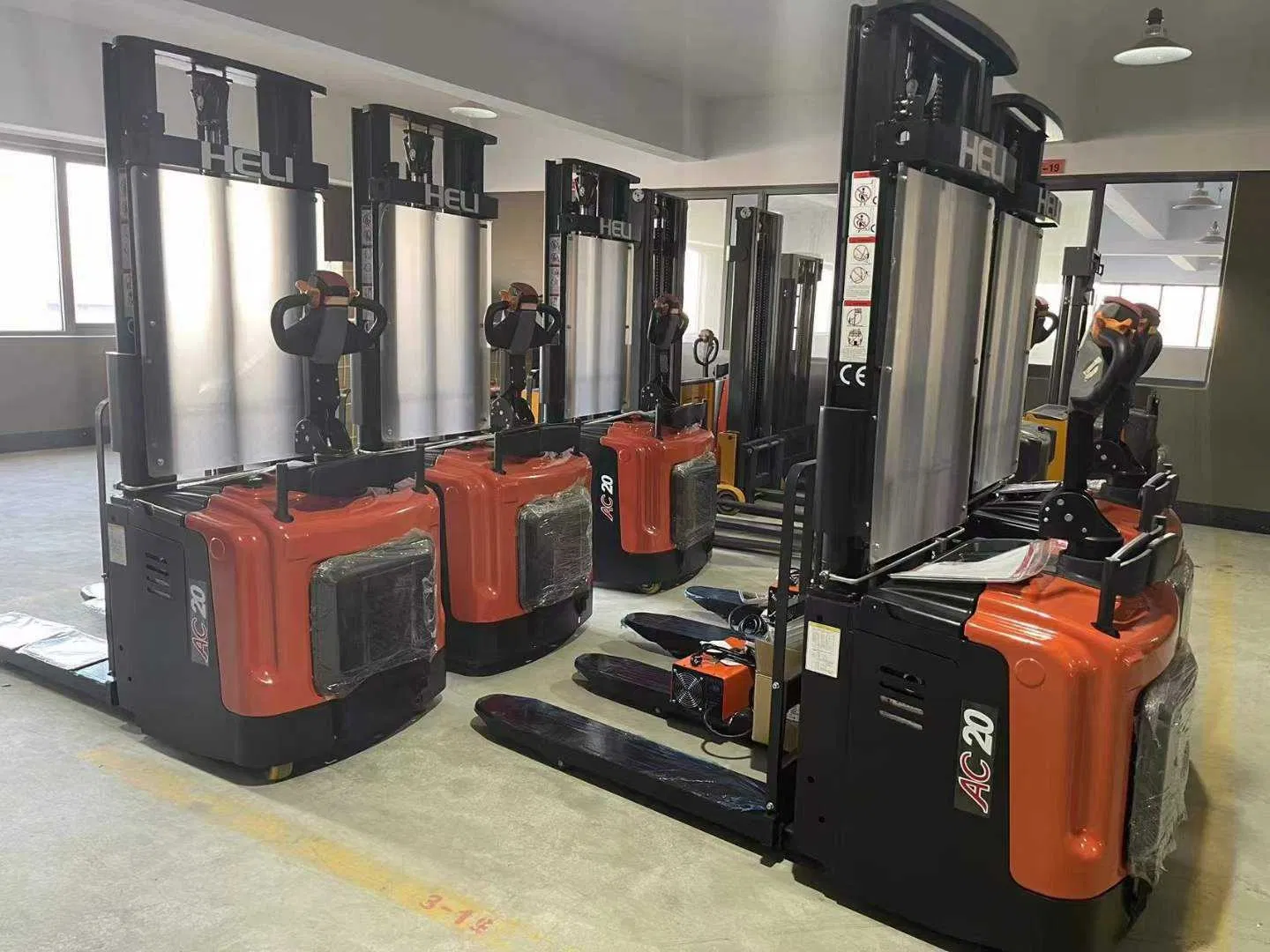 Heli Original Electric Stacker Cdd15j 1.5ton 3meter 3.5meter Walkie Pedestrian Pallet Stacker Forklift for Europe Us Pallets