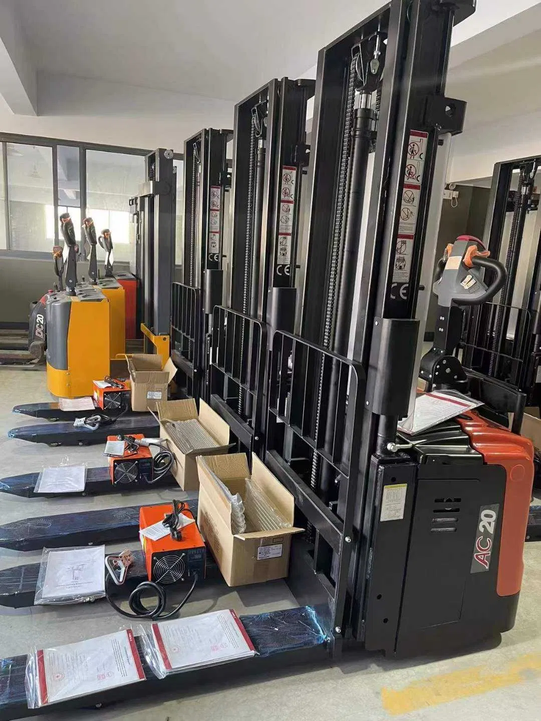 Heli Original Electric Stacker Cdd15j 1.5ton 3meter 3.5meter Walkie Pedestrian Pallet Stacker Forklift for Europe Us Pallets