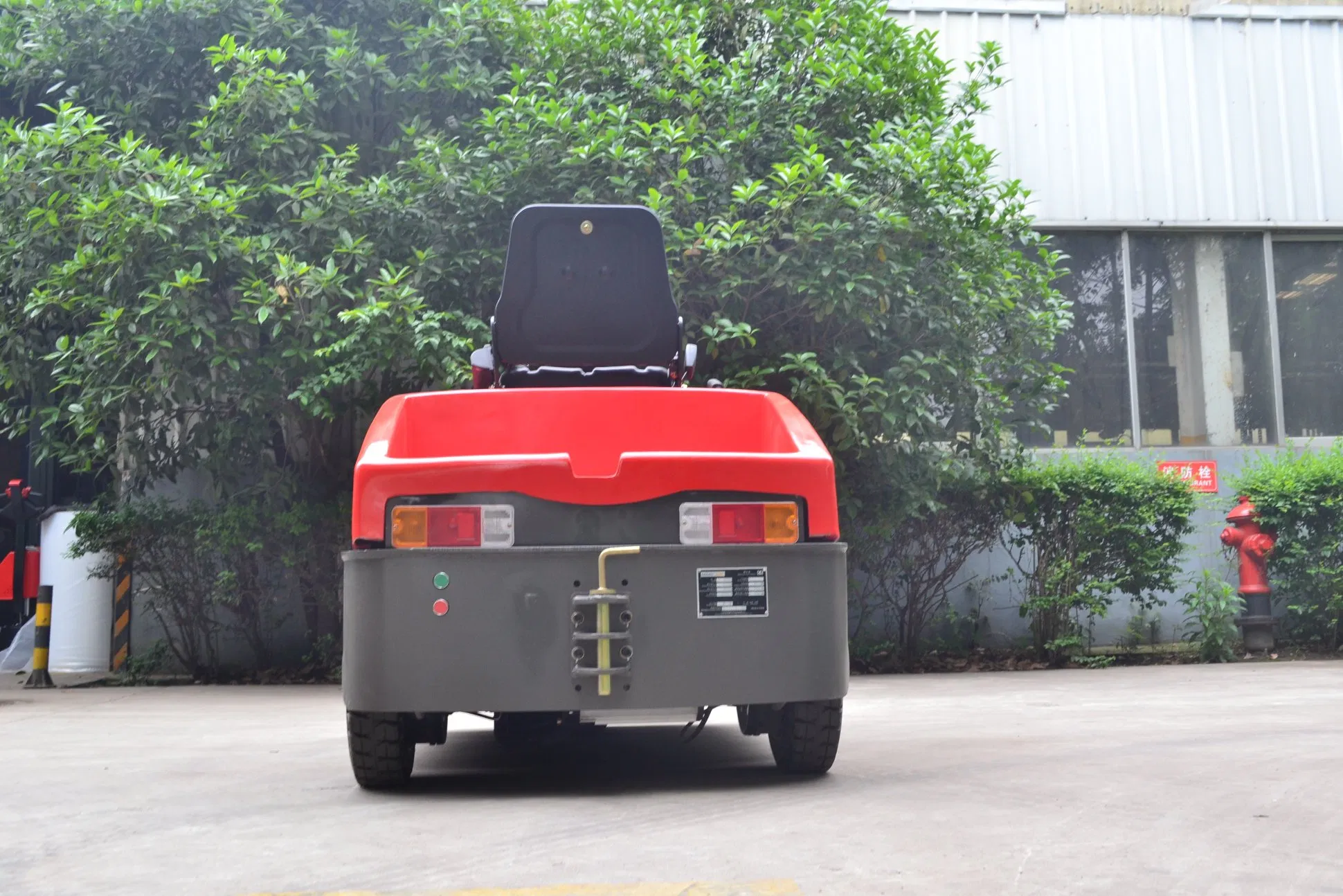 Portable 3ton, 4 Ton, 6ton Capacity Electric Tow Tractor