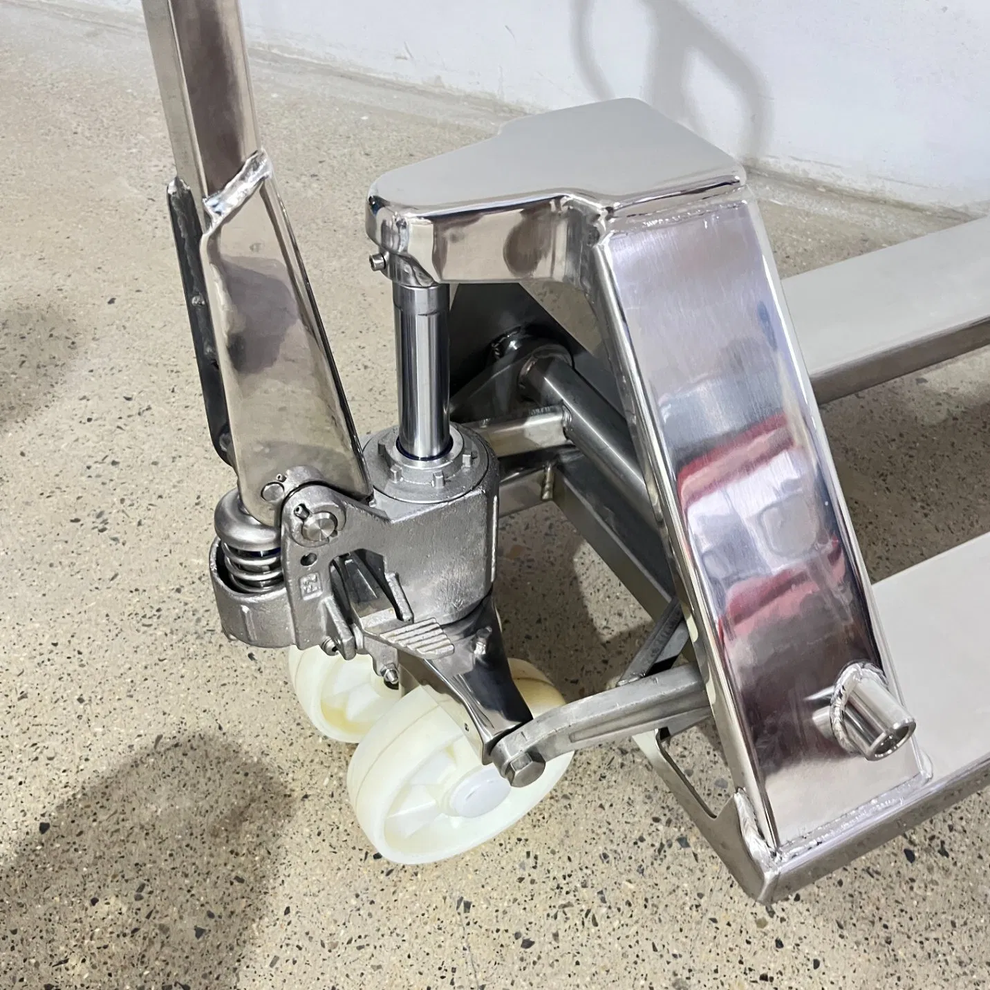 Hot Sale Food-Grade Stainless Steel Pallet Truck with Rust-Resistant Finish