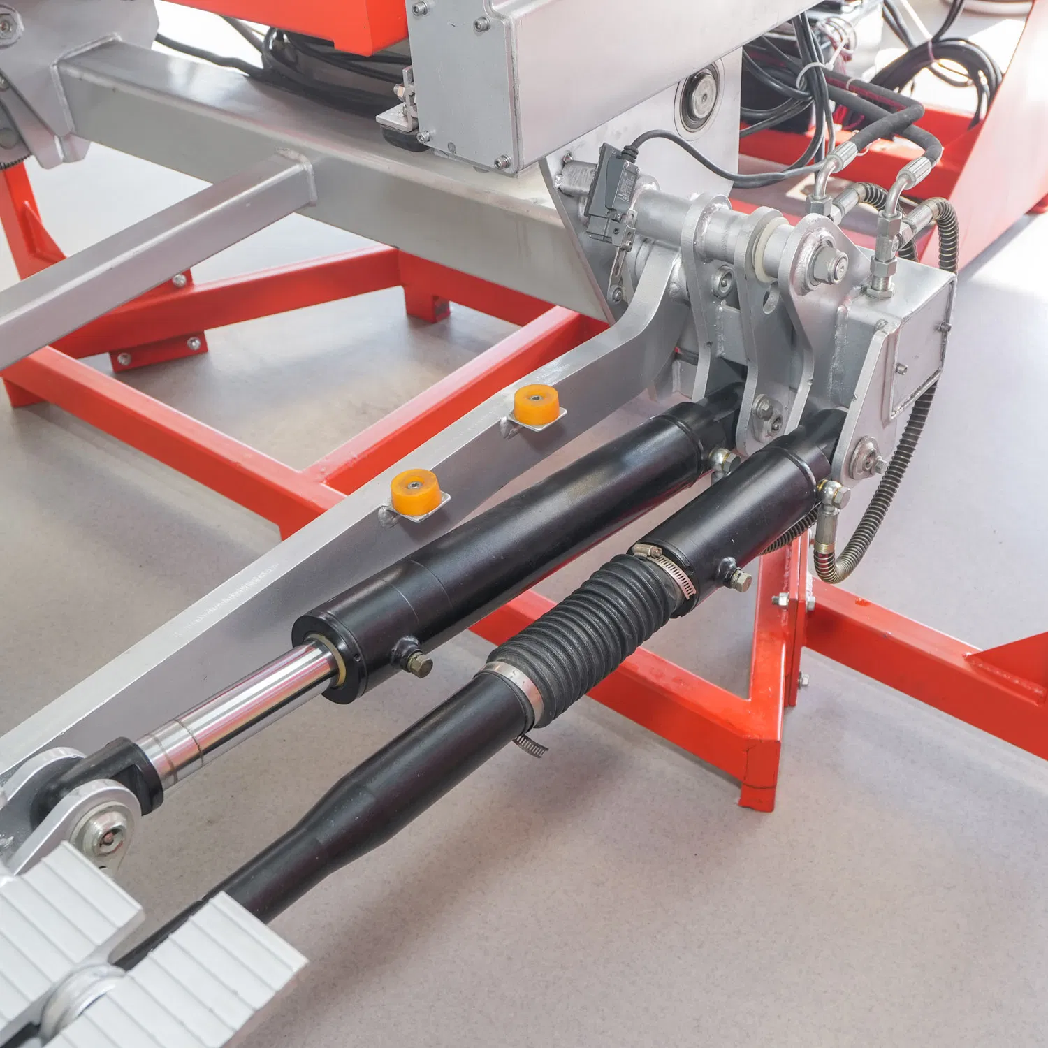 Cadro High Quality Beauway Aluminum Truck Tailgate 1.5ton 2.0ton with Wireless Remote Control