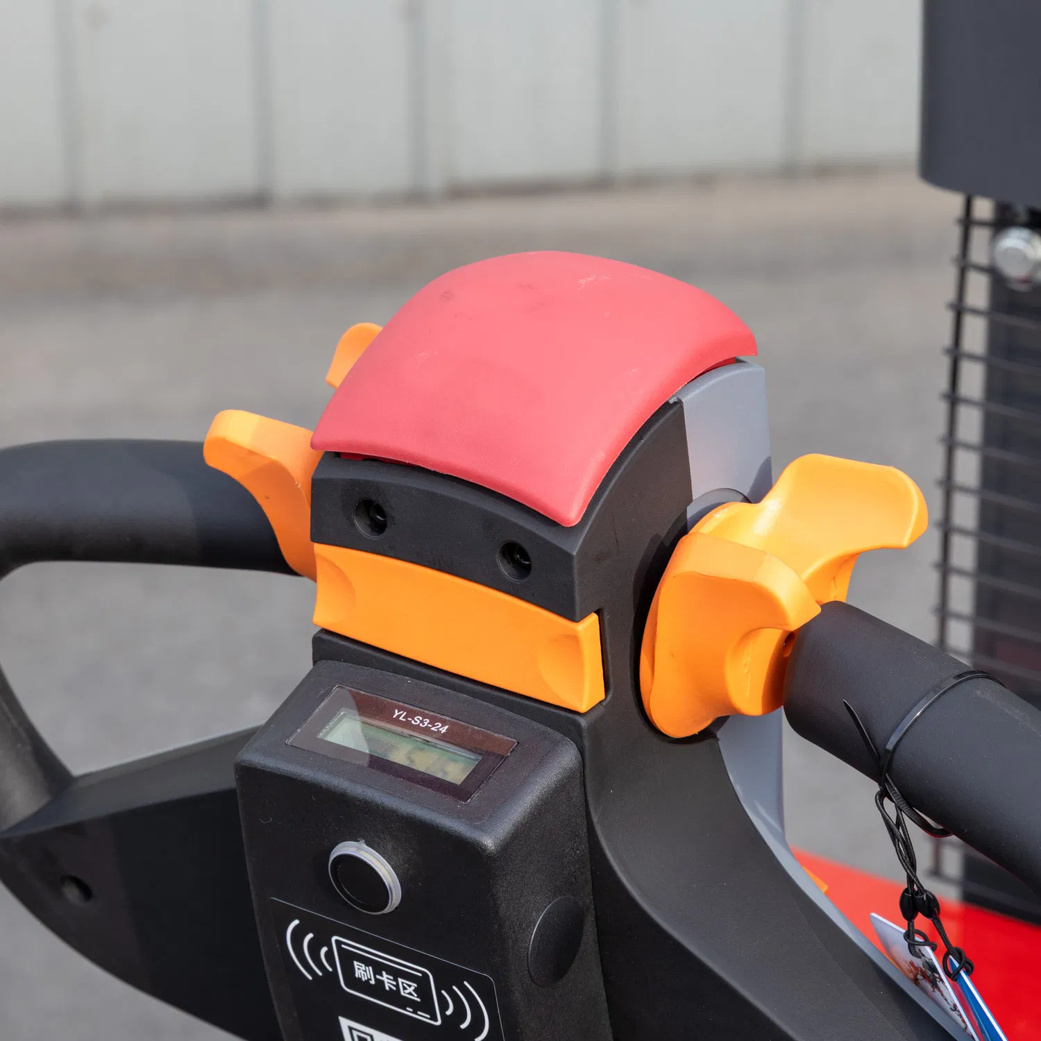 Innovative Pedestrian-Operated Stacker with Steel Build and 1600mm Radius