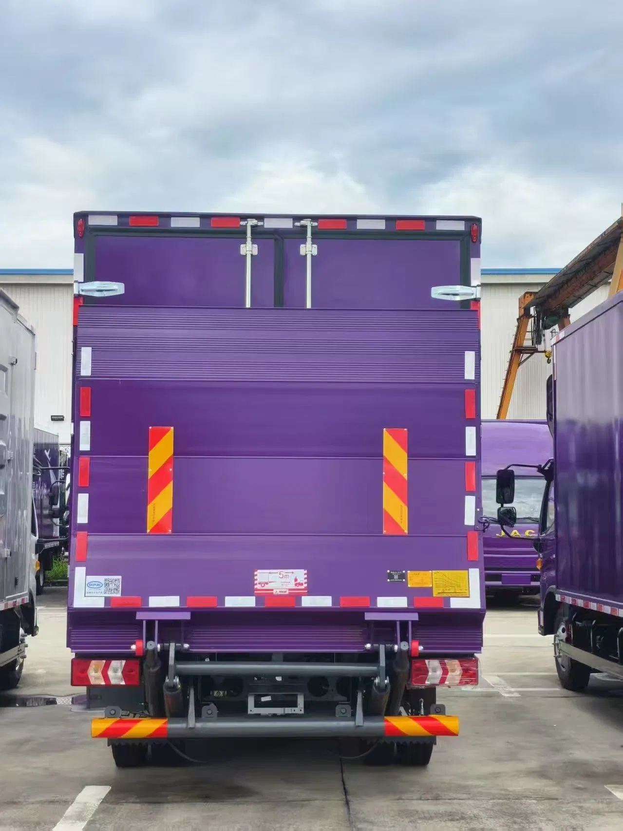 Tend-Qb15/110-La: Efficient Tail Lift for Trucks and Vans