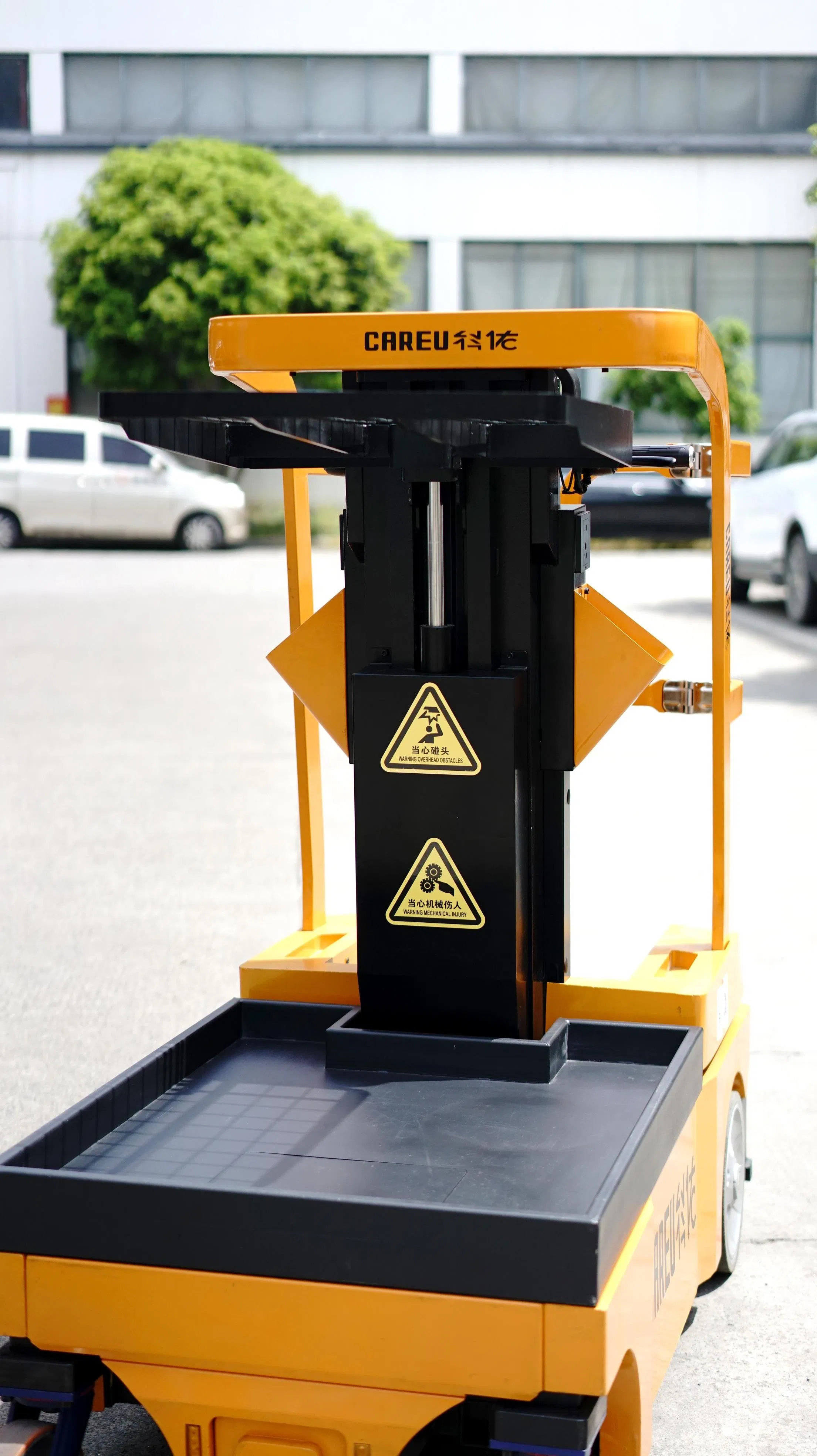 Easily Assembled High Precision Space - Saving Electric Order Picker for Warehouse Market Mobile Table