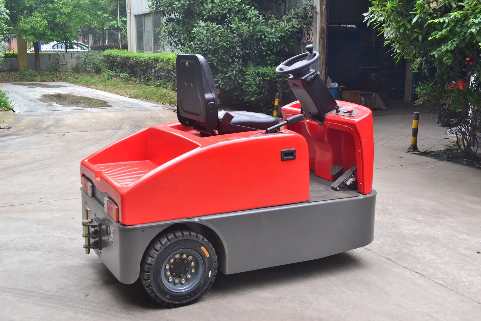 Portable 3ton, 4 Ton, 6ton Capacity Electric Tow Tractor