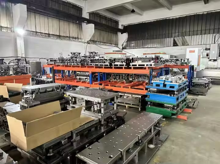 Custom High Precision Metal Progressive Stamping Die Parts Mould Stamped Punching Service Aluminum Press Mold