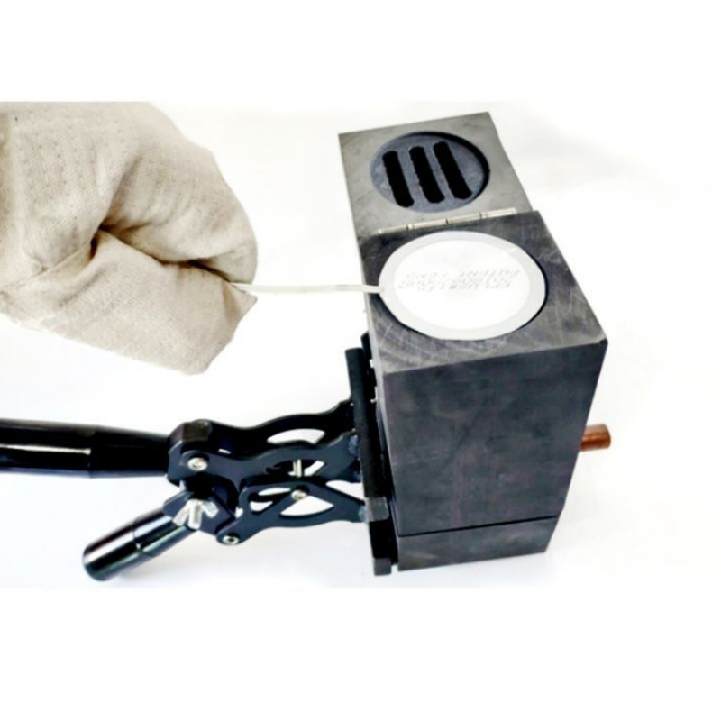 Precision-Engineered Graphite Mold for Optimal Joint Formation Welding