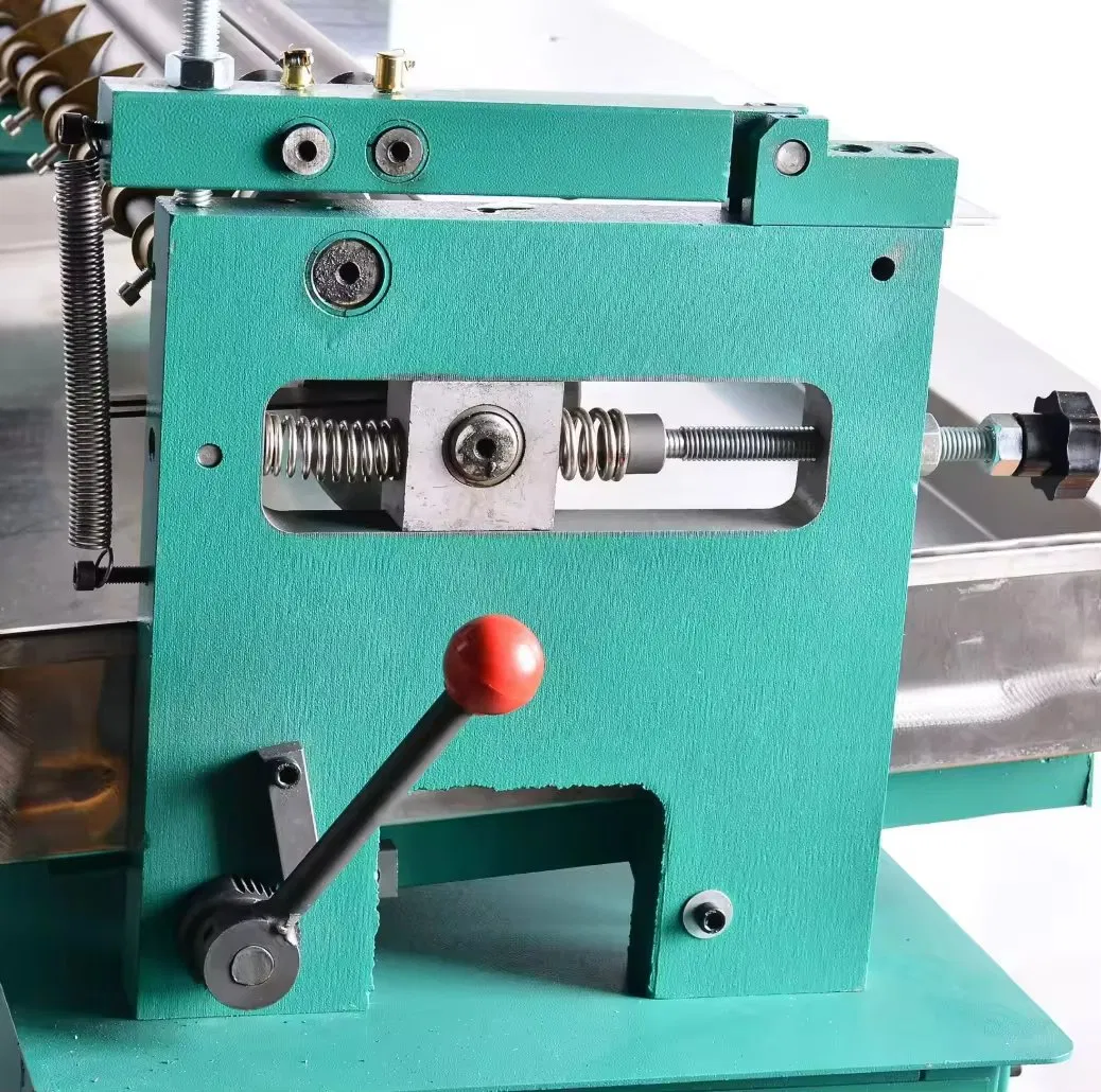 Small Hot Melt Glue Applicator Spreader Application Manual Cardboard Paper Sheet Adhesive Coating Pasting Gumming Gluing Machine