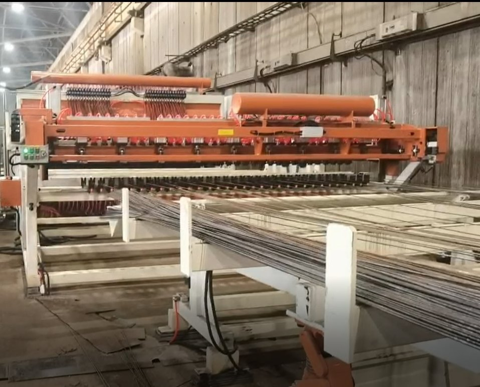 Energy-Saving Precision Controlled Movement with Minimal Power Consumption Servo Motor Mesh Welder