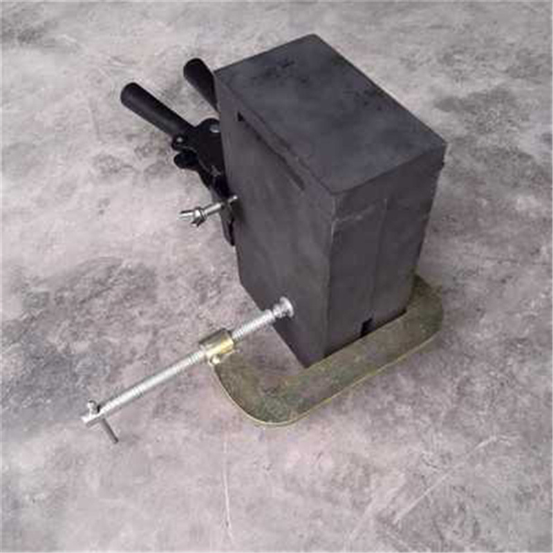 Precision-Engineered Graphite Mold for Optimal Joint Formation Welding