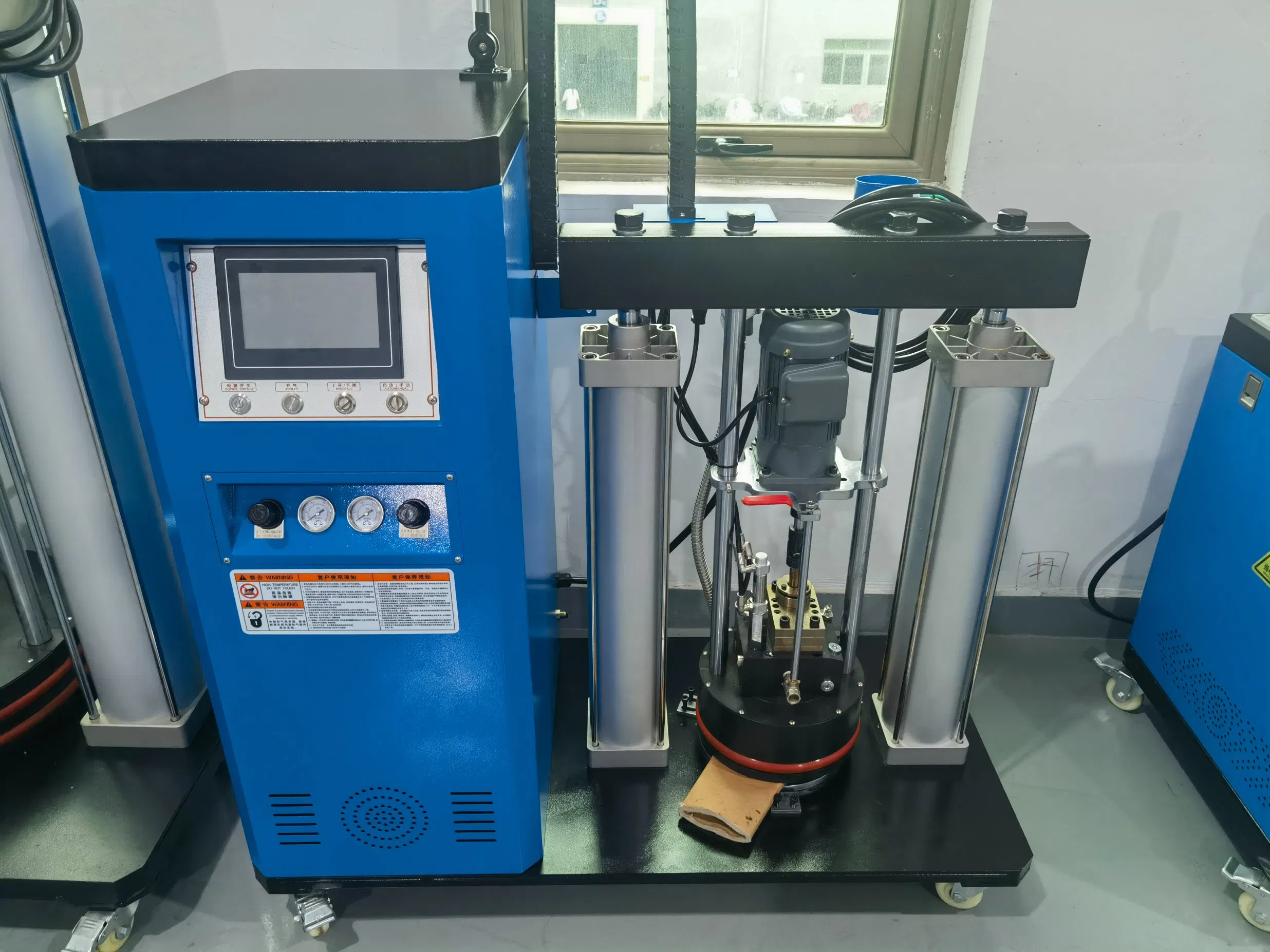 PUR5 Gallon Small Gear Pump Hot Melt Adhesive Machine Coater