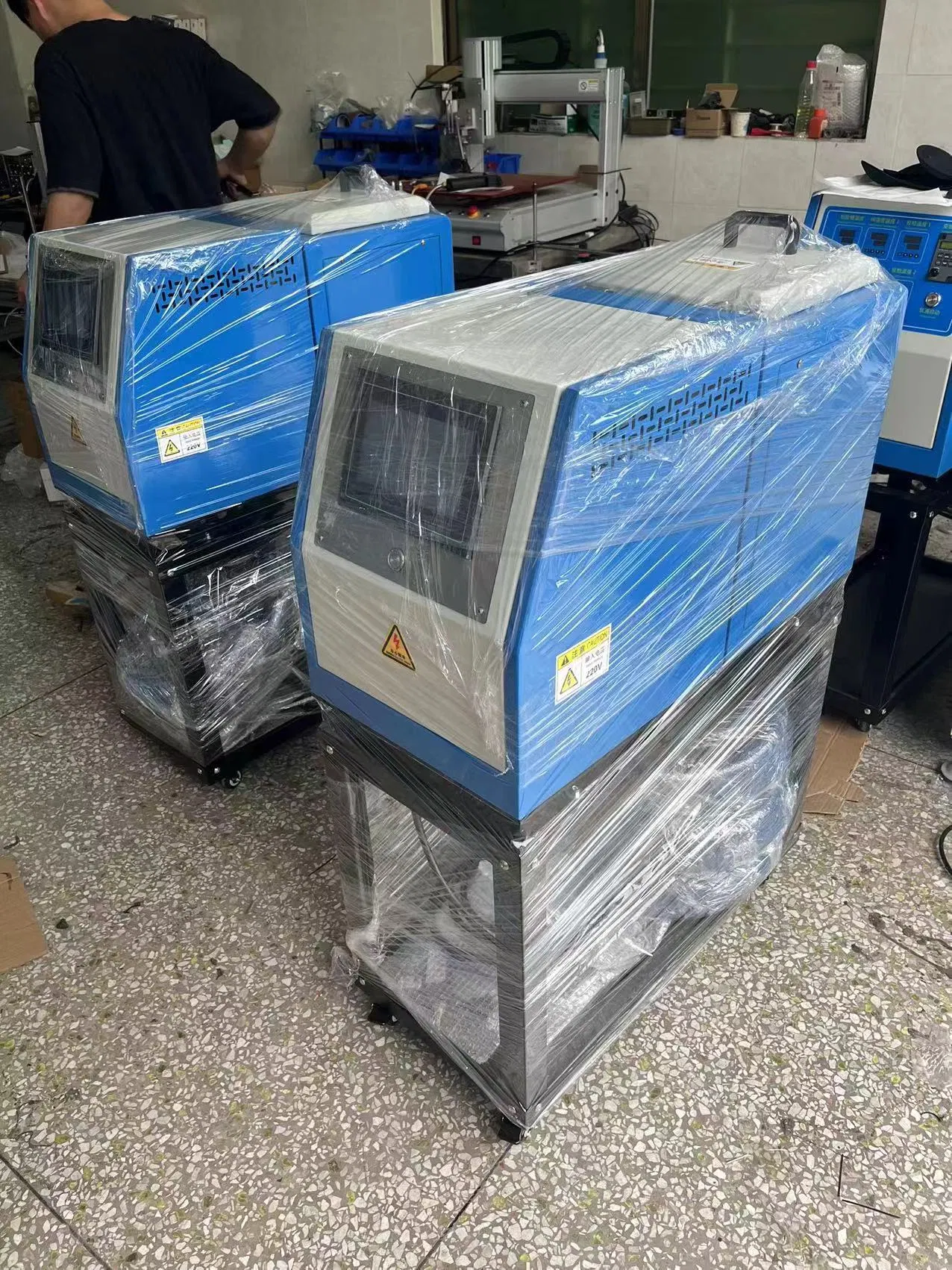 Auto Gluing Machine for Hardcover Books Small Capacity 10 Liter Hot Melt Adhesive Paper Box Dispensing Machine