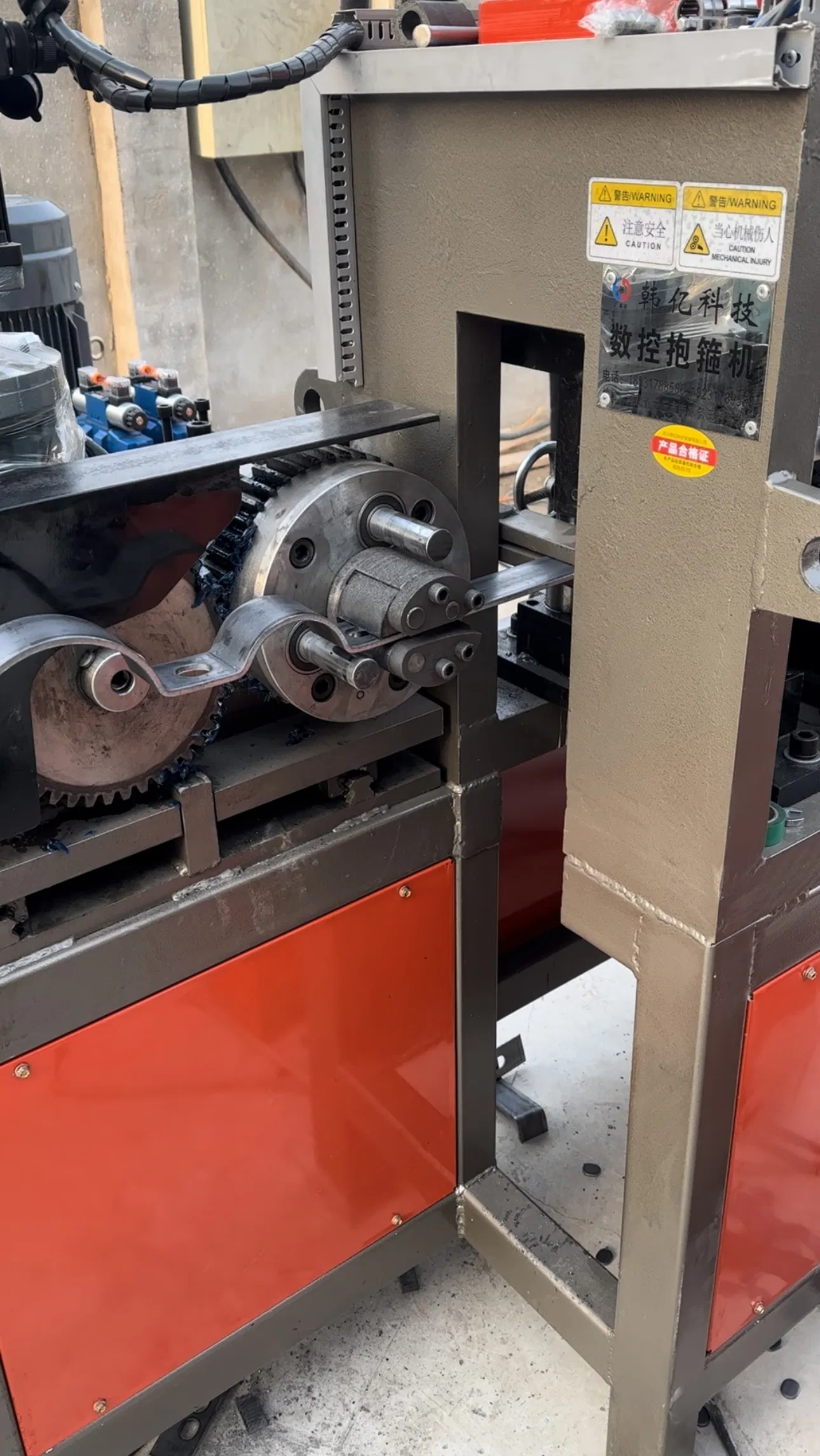 Flat Iron Bending and Clamping Machine: Customization and Mould Included