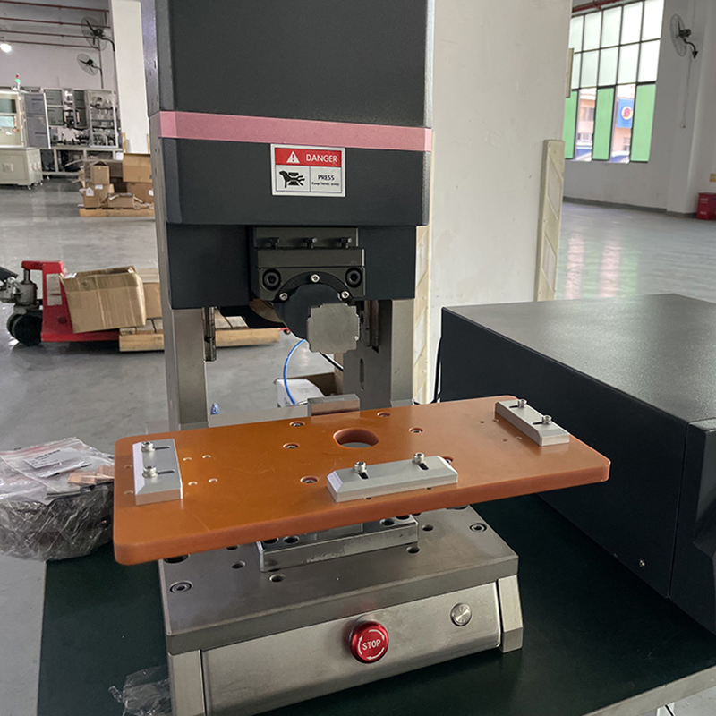 20kHz 2000W Ultrasonic Metal Spot Welding Machine for Prismatic Pouch Cell Battery Production Line