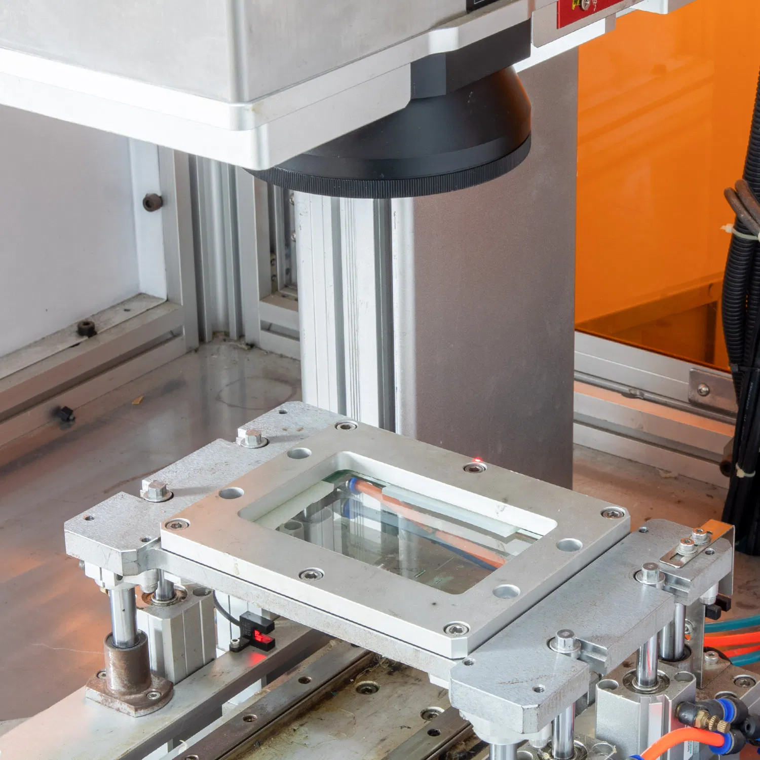 High Precision Stable Quasi Synchronous Plastic Laser Welding Machine