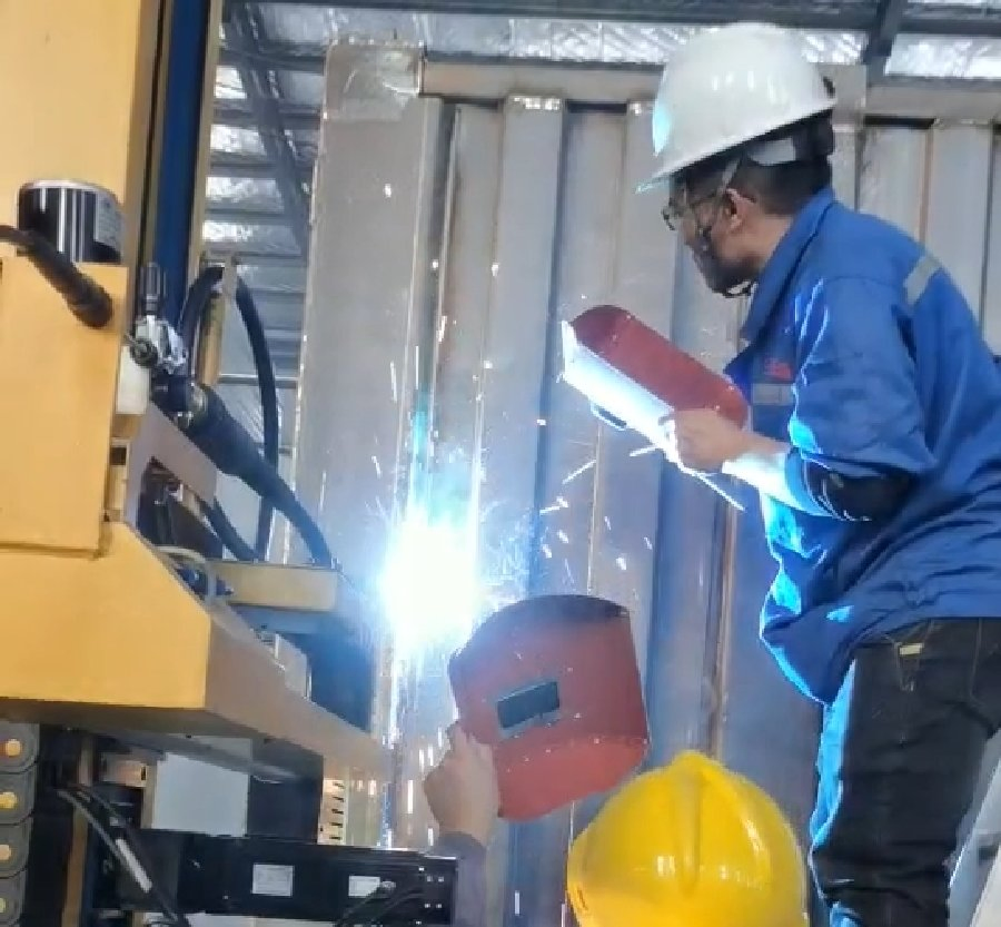 Automated Welding Production Line for Safes Non-Standard Customization Automatic Production Line