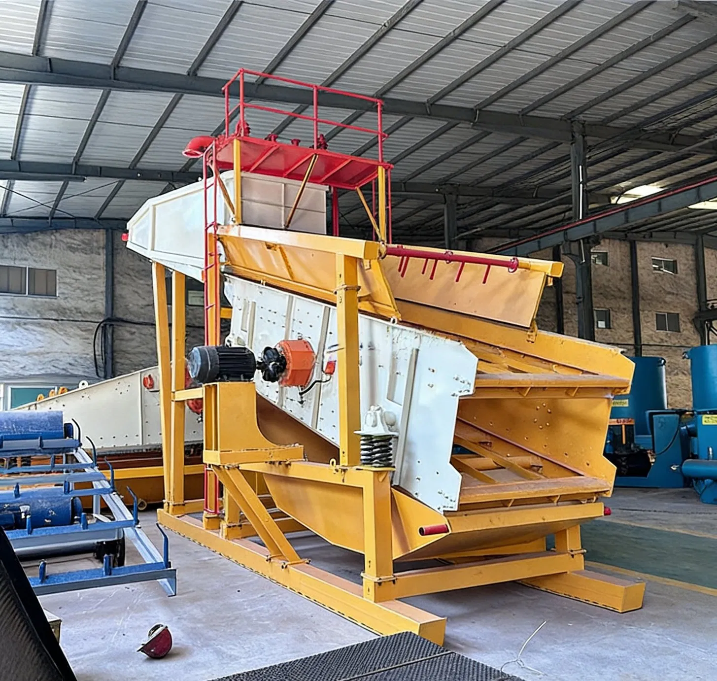 Vibrating Screen Gold Washing Machine for River Sand
