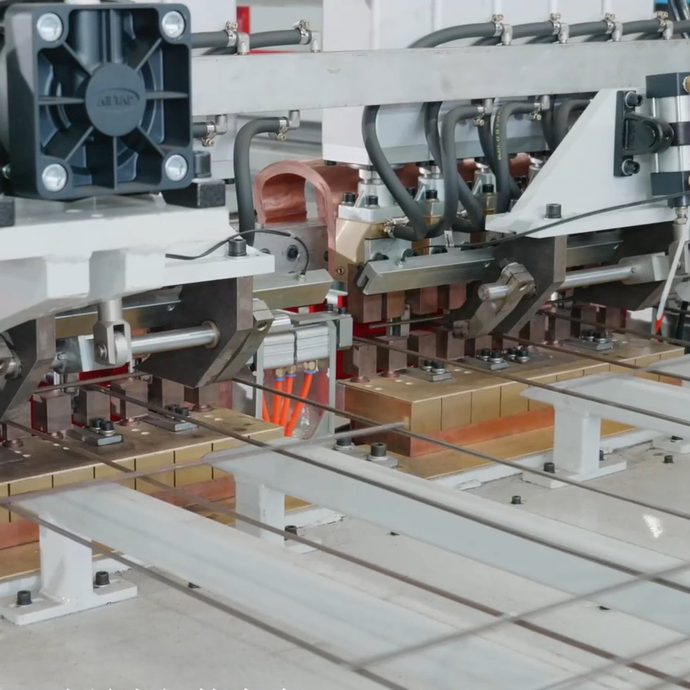 Energy-Saving Precision Controlled Movement with Minimal Power Consumption Servo Motor Mesh Welder