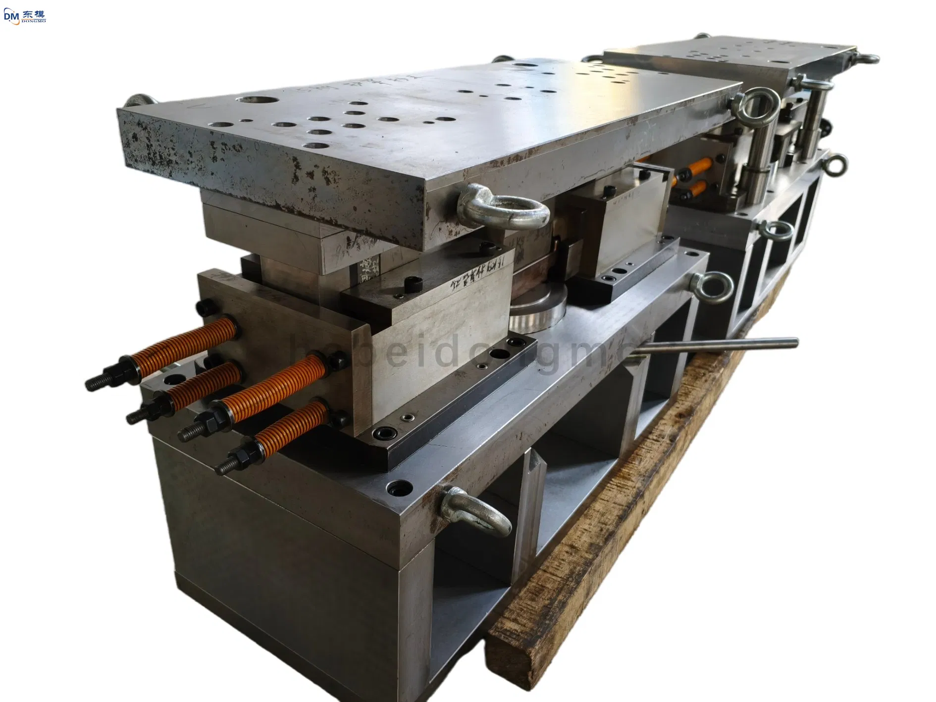 Custom Sheet Metal Cutting, Stamping and Stretching Dies