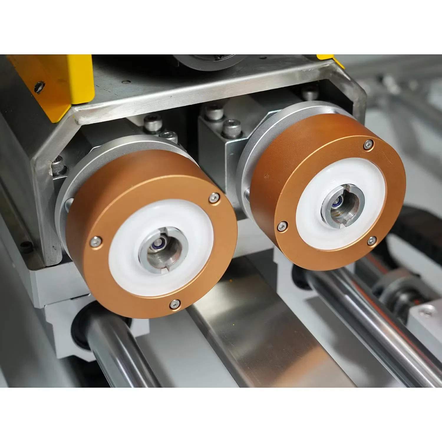 Industrial Grade High Capacity Large Flow Pleated Filter Element End Cover Pneumatic Driven Welder