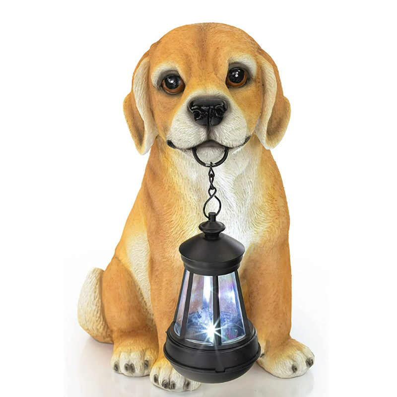 BSCI Factory Resin Golden Puppy with Lantern Solar Powered LED Outdoor Decor Garden
