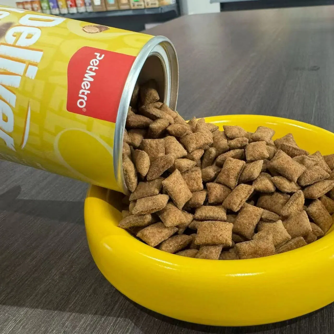 Custom Made 200g Crispy Texture Soft Egg Yolk Filling Snack Provided by China Supplier China Cat Treats Supplier