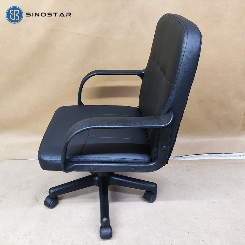 Executive Office Seating with Synchronized Tilt Mechanism and Premium Leather Finish