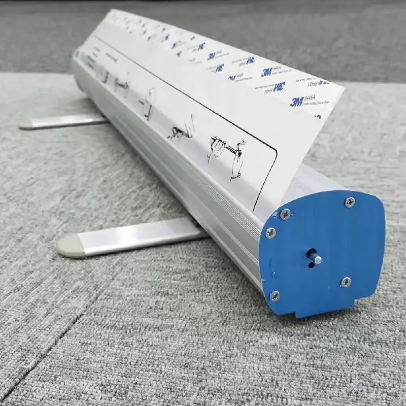 Rolling picture holder